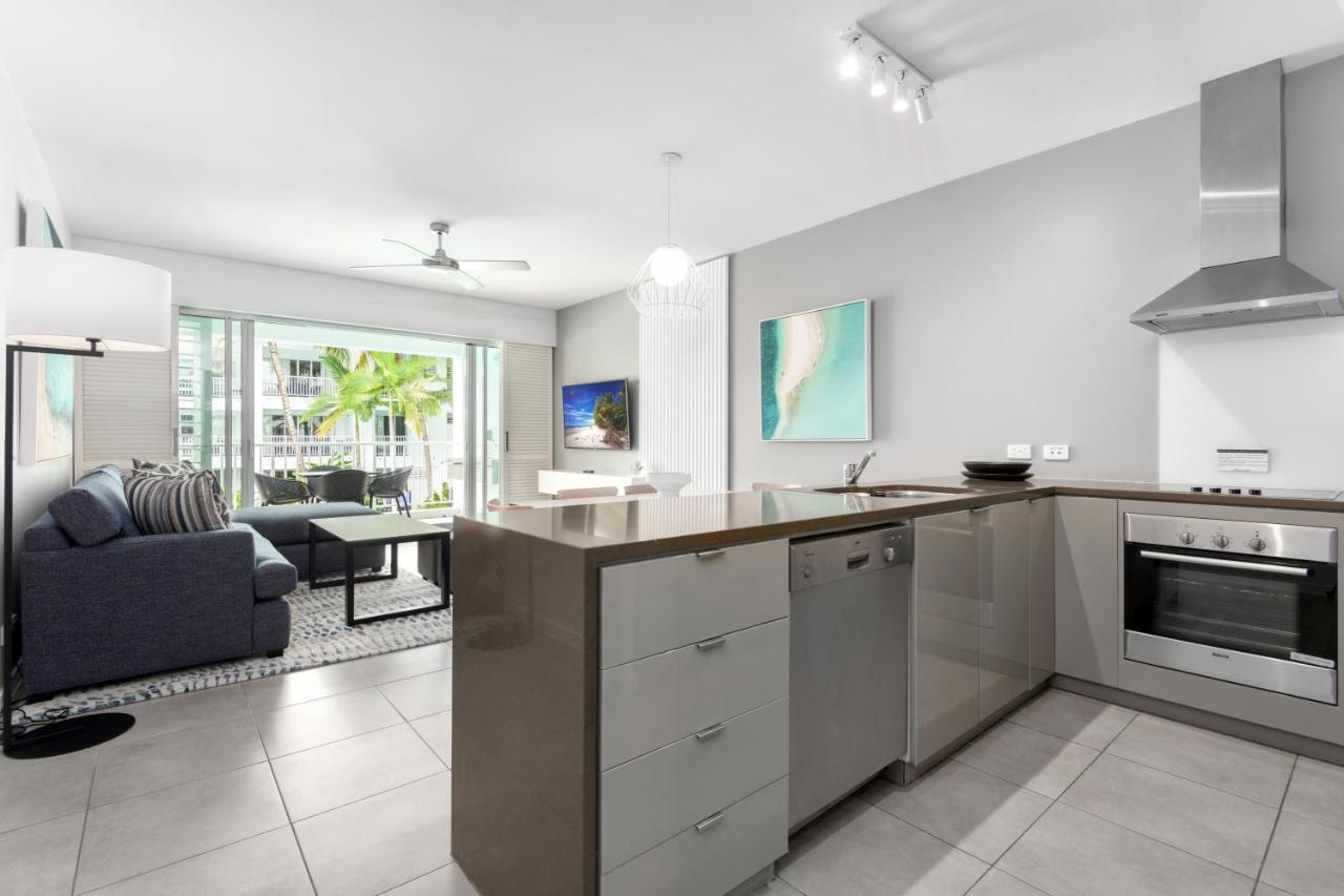 Beach Club Port Douglas Luxury Apartments Exterior photo